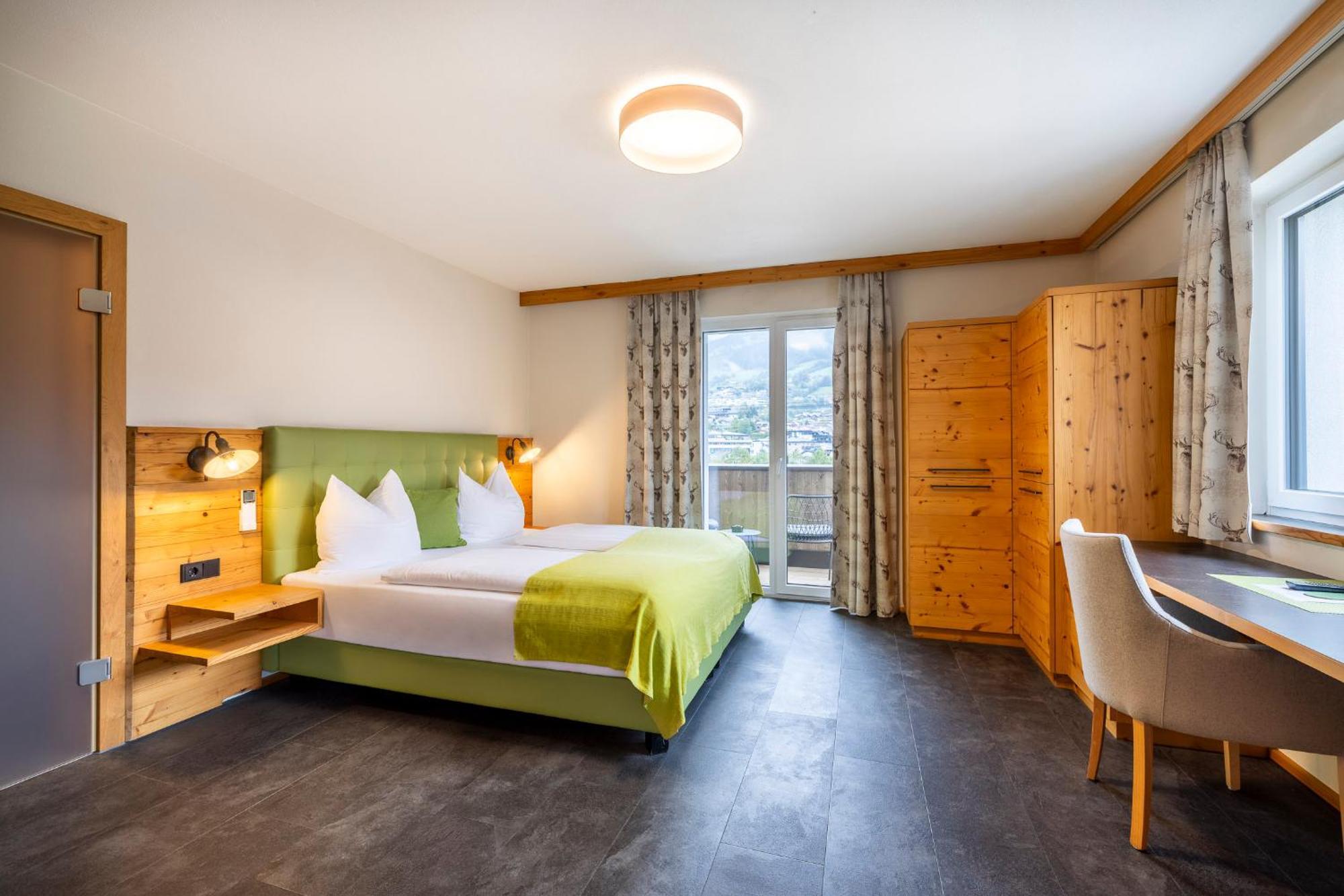 סנט יוהן אים פונגאו Hotel Hubertus מראה חיצוני תמונה