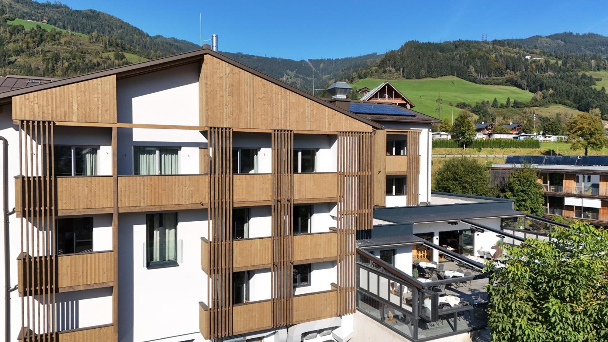 סנט יוהן אים פונגאו Hotel Hubertus מראה חיצוני תמונה